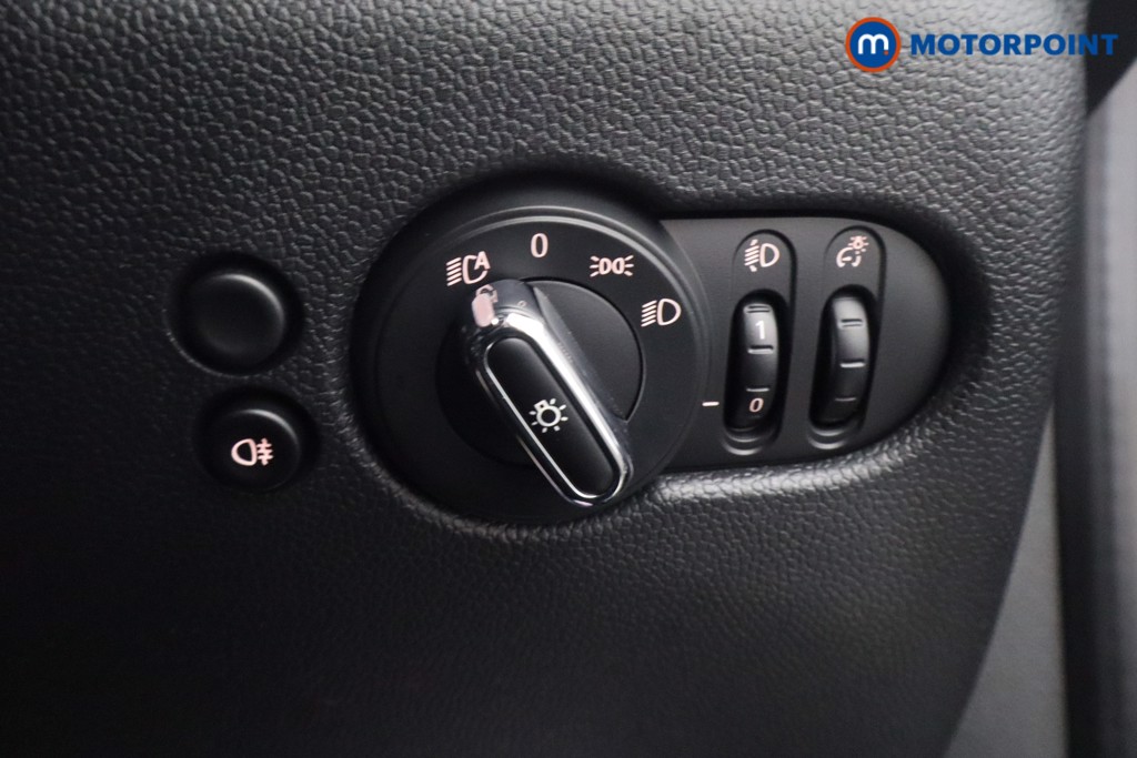 Mini Hatchback Cooper Exclusive Automatic Petrol Hatchback - Stock Number (1657510) - 8th supplementary image