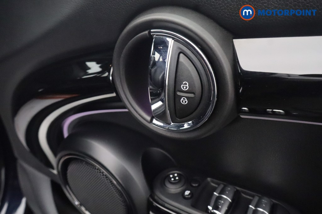 Mini Hatchback Cooper Exclusive Automatic Petrol Hatchback - Stock Number (1657510) - 21st supplementary image