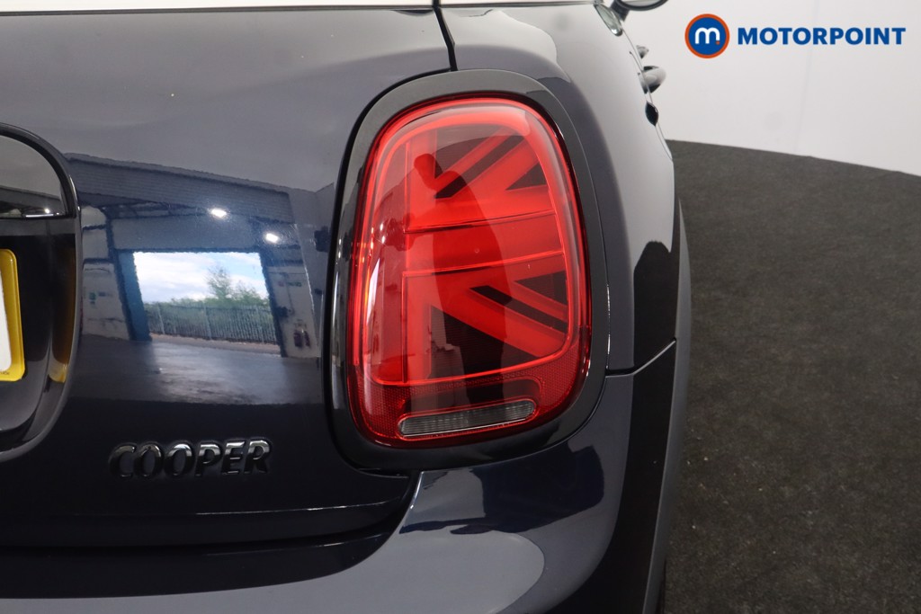 Mini Hatchback Cooper Exclusive Automatic Petrol Hatchback - Stock Number (1657510) - 39th supplementary image