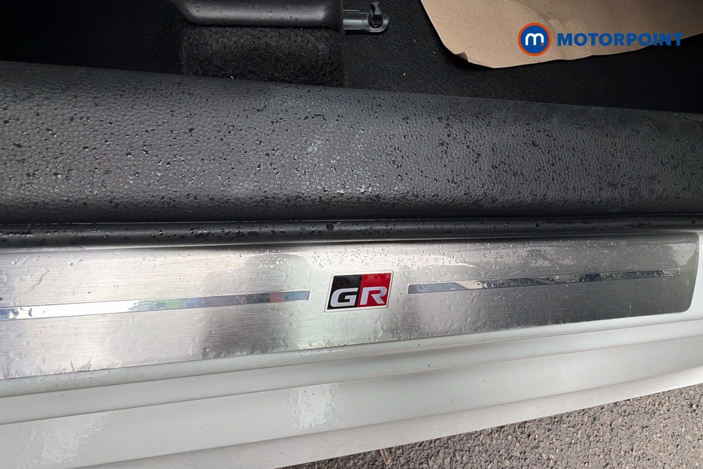 Toyota Yaris Gr Sport Automatic Petrol-Electric Hybrid Hatchback - Stock Number (1657787) - 21st supplementary image