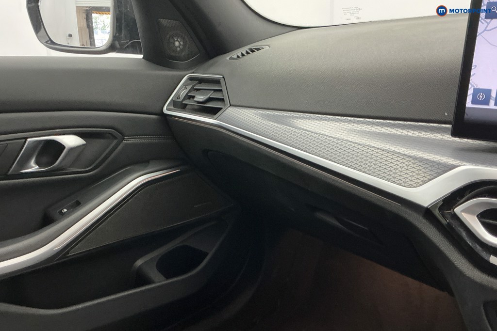 BMW 3 Series M Sport Automatic Petrol Estate - Stock Number (1658149) - 17th supplementary image