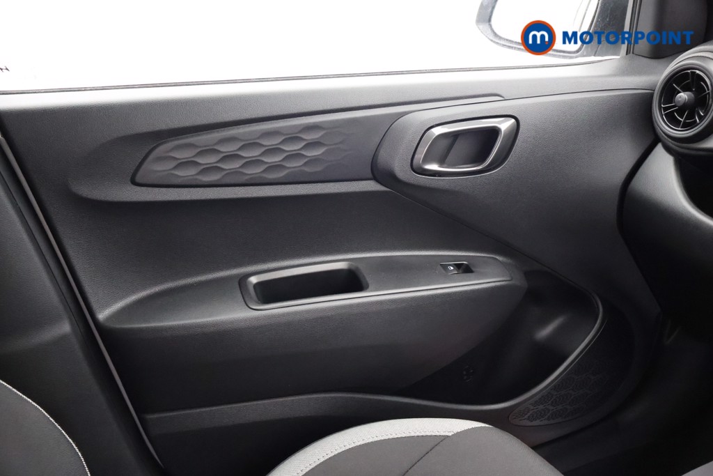 Hyundai I10 Advance Automatic Petrol Hatchback - Stock Number (1658208) - 12th supplementary image