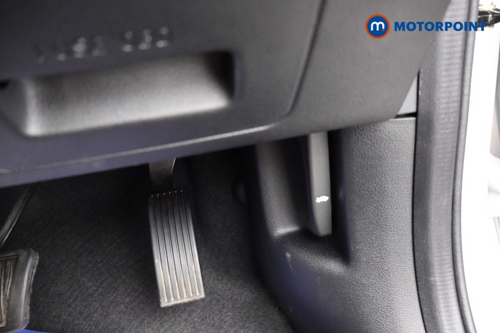 Hyundai I10 Advance Automatic Petrol Hatchback - Stock Number (1658208) - 16th supplementary image