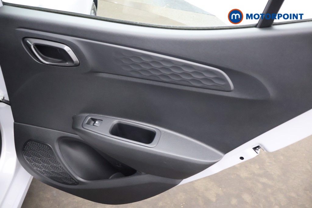 Hyundai I10 Advance Automatic Petrol Hatchback - Stock Number (1658208) - 23rd supplementary image