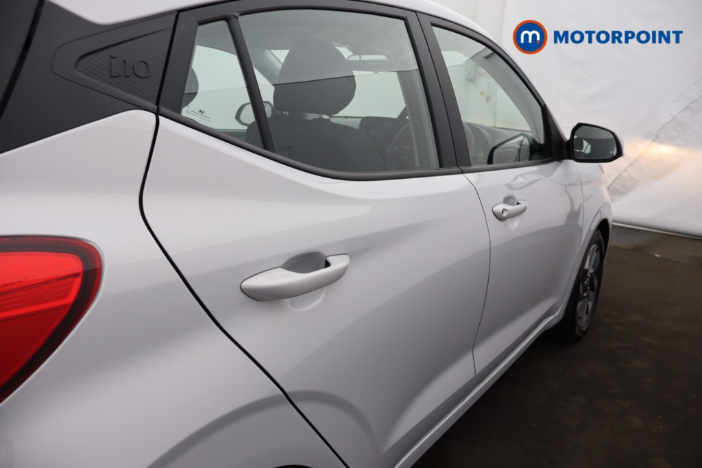 Hyundai I10 Advance Automatic Petrol Hatchback - Stock Number (1658208) - 32nd supplementary image
