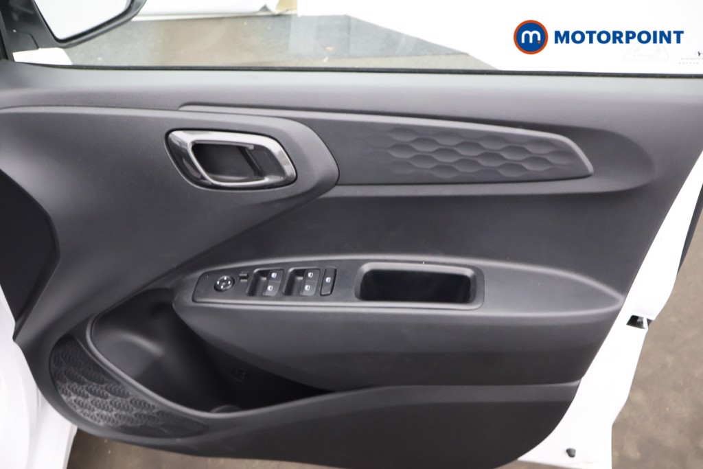 Hyundai I10 Advance Automatic Petrol Hatchback - Stock Number (1658210) - 17th supplementary image