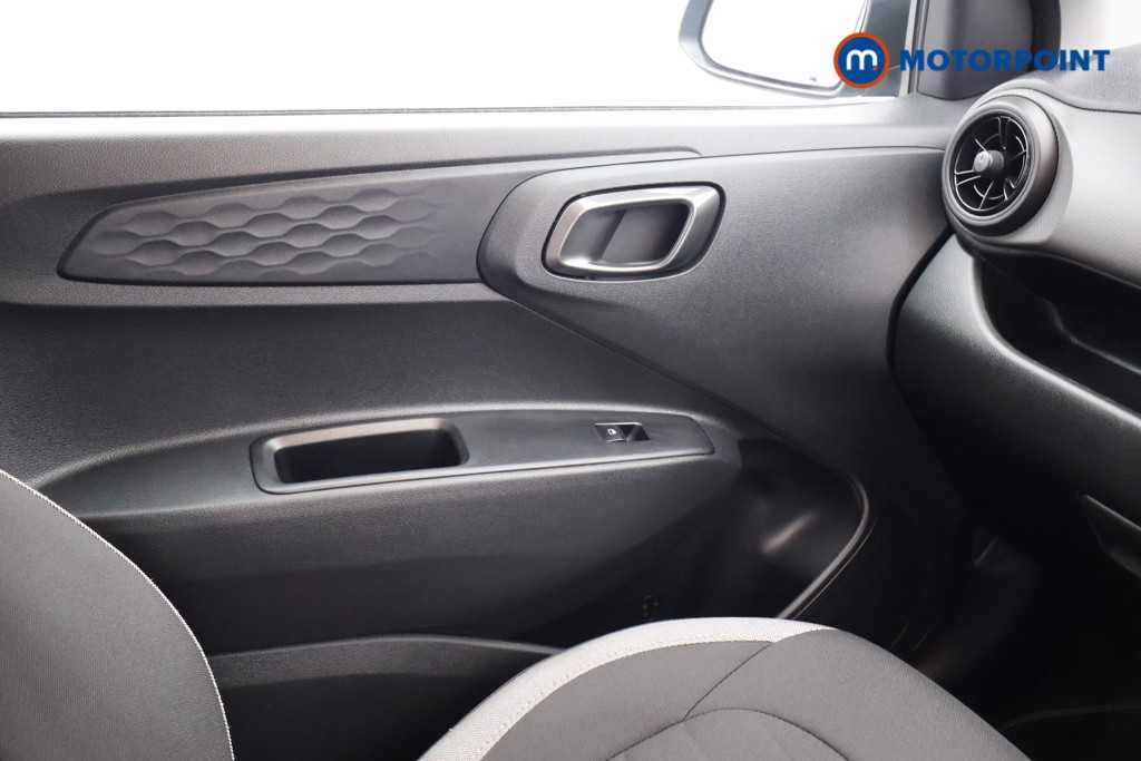 Hyundai I10 Advance Automatic Petrol Hatchback - Stock Number (1658212) - 12th supplementary image