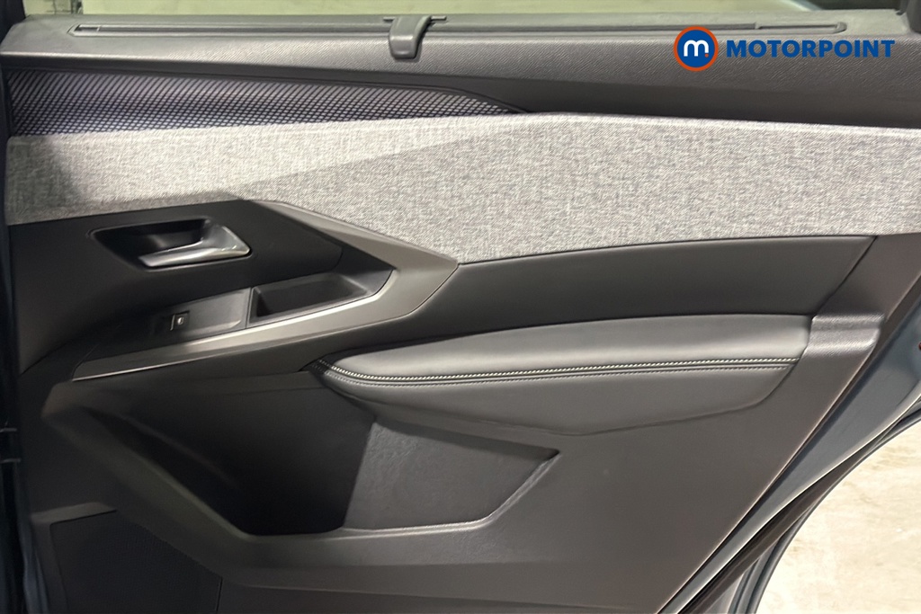 Peugeot 5008 GT Automatic Electric SUV - Stock Number (1658804) - 994th supplementary image