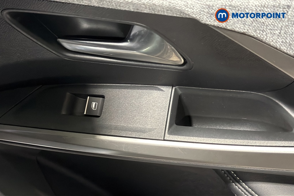 Peugeot 5008 GT Automatic Electric SUV - Stock Number (1658804) - 995th supplementary image