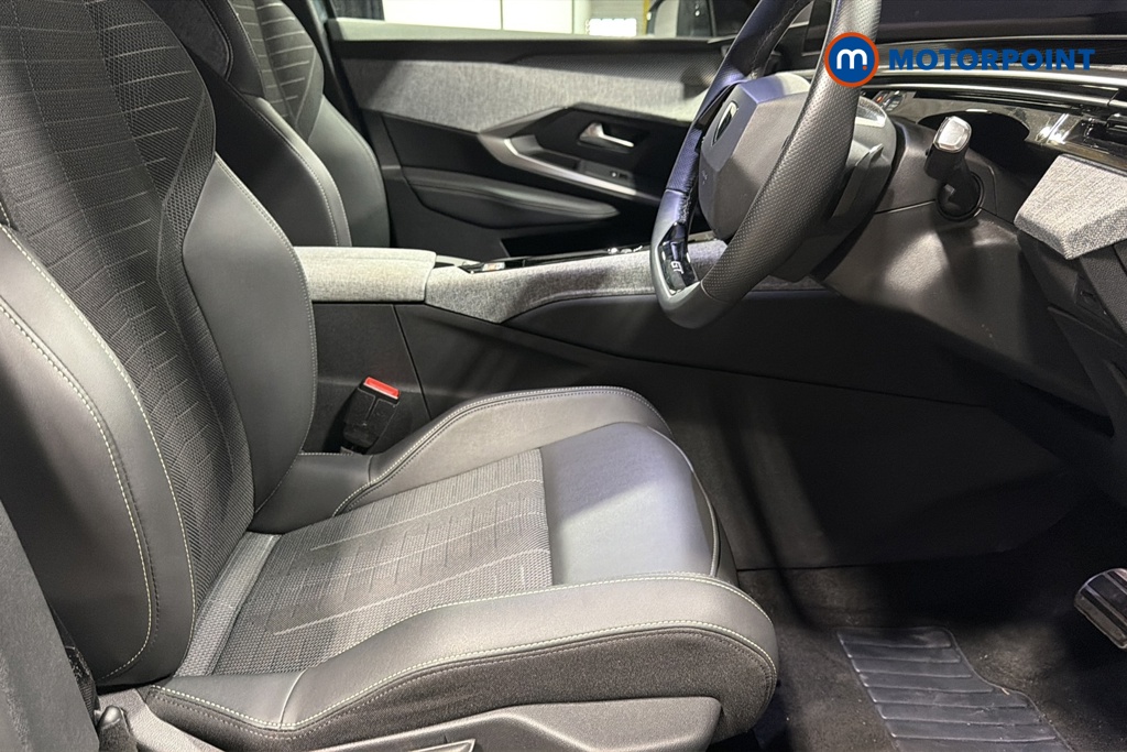 Peugeot 5008 GT Automatic Electric SUV - Stock Number (1658804) - 22nd supplementary image
