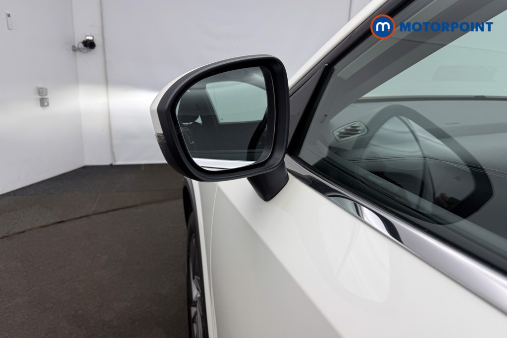 Nissan Qashqai Acenta Premium Automatic Petrol SUV - Stock Number (1659818) - 30th supplementary image