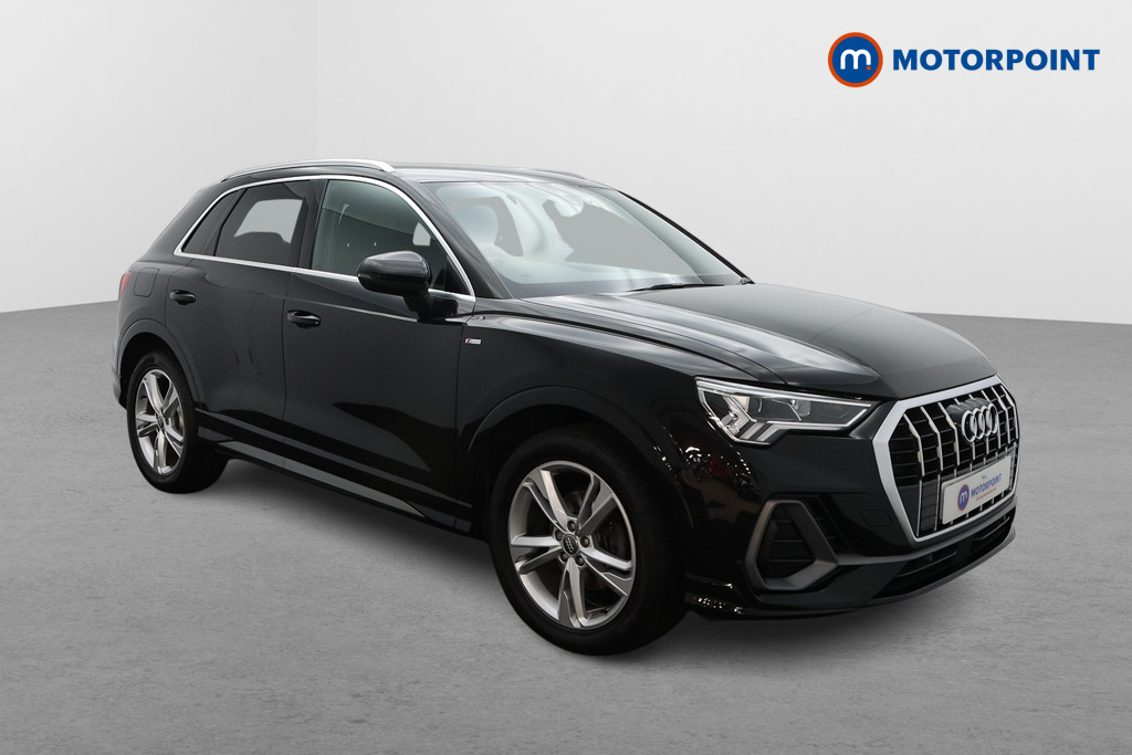 Audi Q3 listing photo