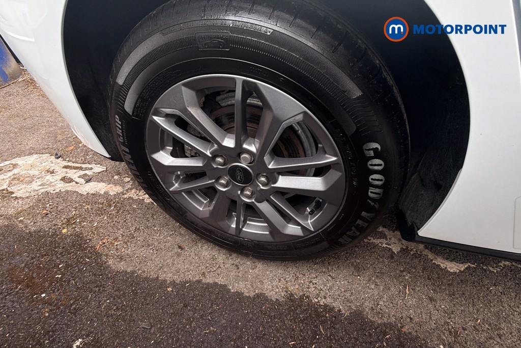 Ford Focus Titanium Manual Petrol Hatchback - Stock Number (1662351) - 35th supplementary image