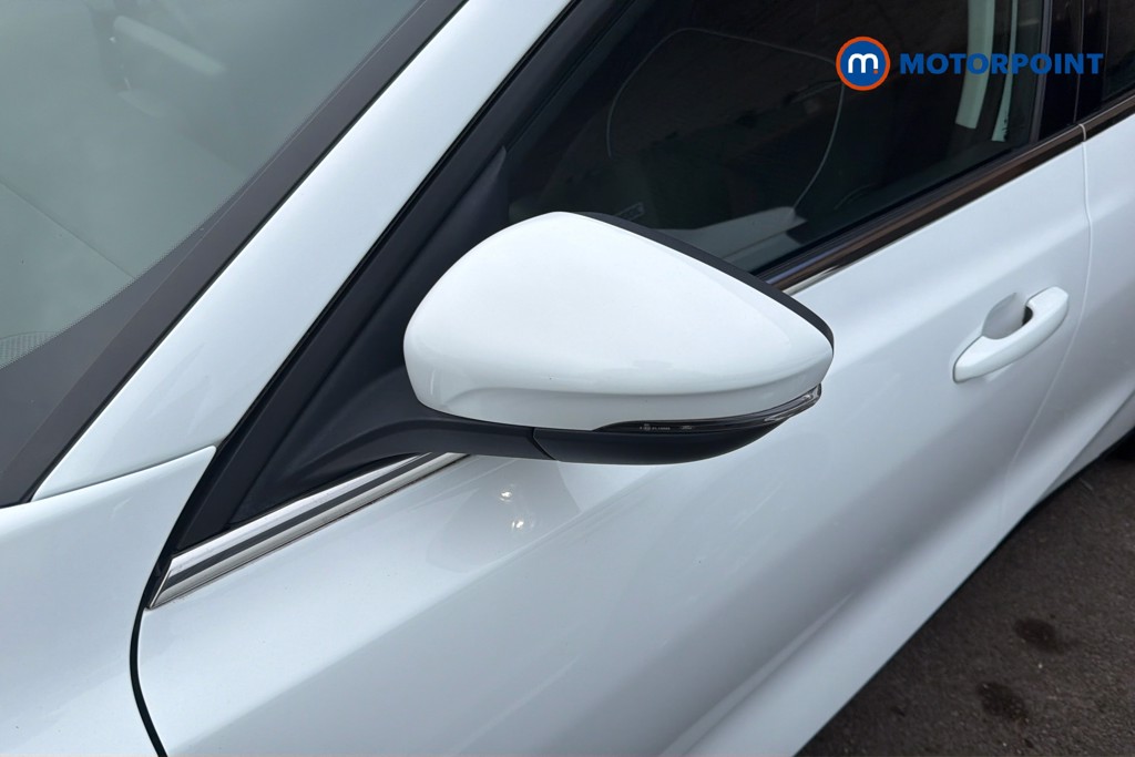 Ford Focus Titanium Manual Petrol Hatchback - Stock Number (1662351) - 40th supplementary image