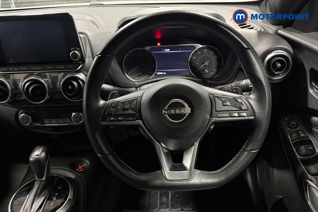 Nissan Juke N-Connecta Automatic Petrol SUV - Stock Number (1662733) - 2nd supplementary image