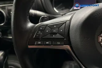 Nissan Juke N-Connecta Automatic Petrol SUV - Stock Number (1662733) - 4th supplementary image