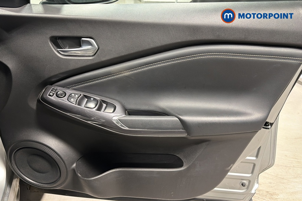 Nissan Juke N-Connecta Automatic Petrol SUV - Stock Number (1662733) - 18th supplementary image