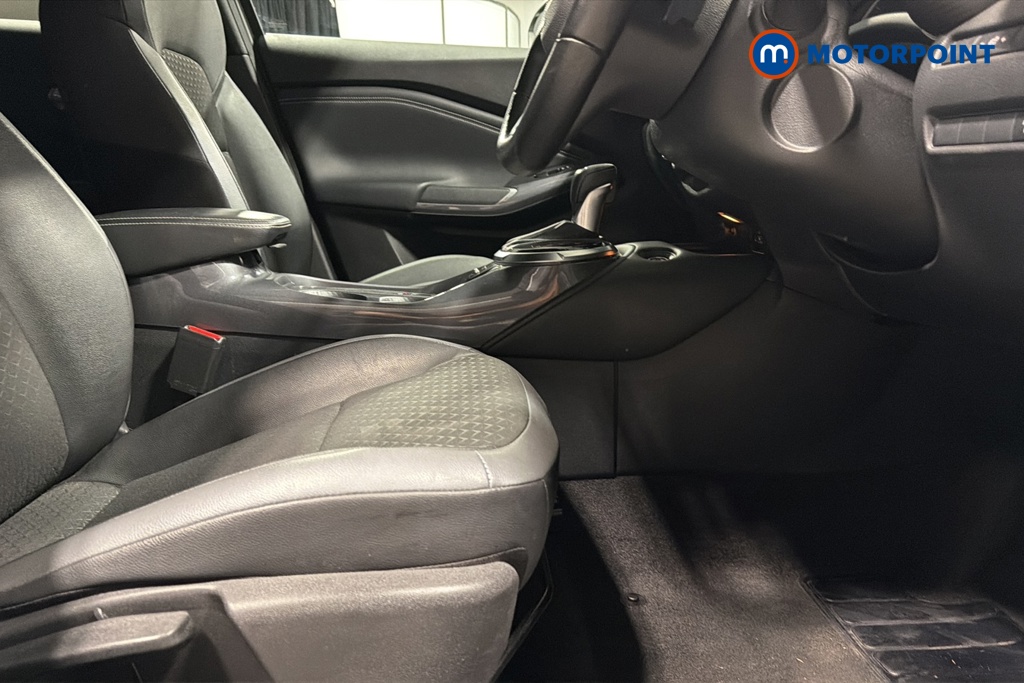 Nissan Juke N-Connecta Automatic Petrol SUV - Stock Number (1662733) - 22nd supplementary image