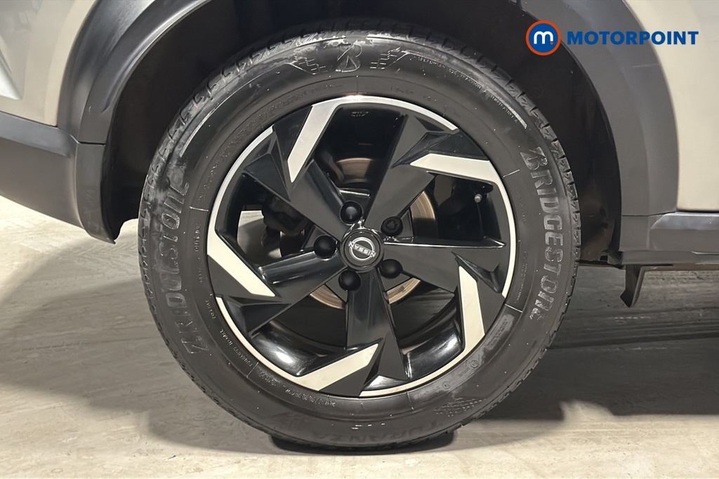 Nissan Juke N-Connecta Automatic Petrol SUV - Stock Number (1662733) - 46th supplementary image