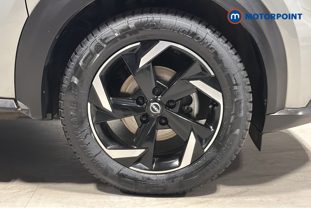 Nissan Juke N-Connecta Automatic Petrol SUV - Stock Number (1662733) - 47th supplementary image