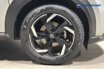 Nissan Juke N-Connecta Automatic Petrol SUV - Stock Number (1662733) - 47th supplementary image
