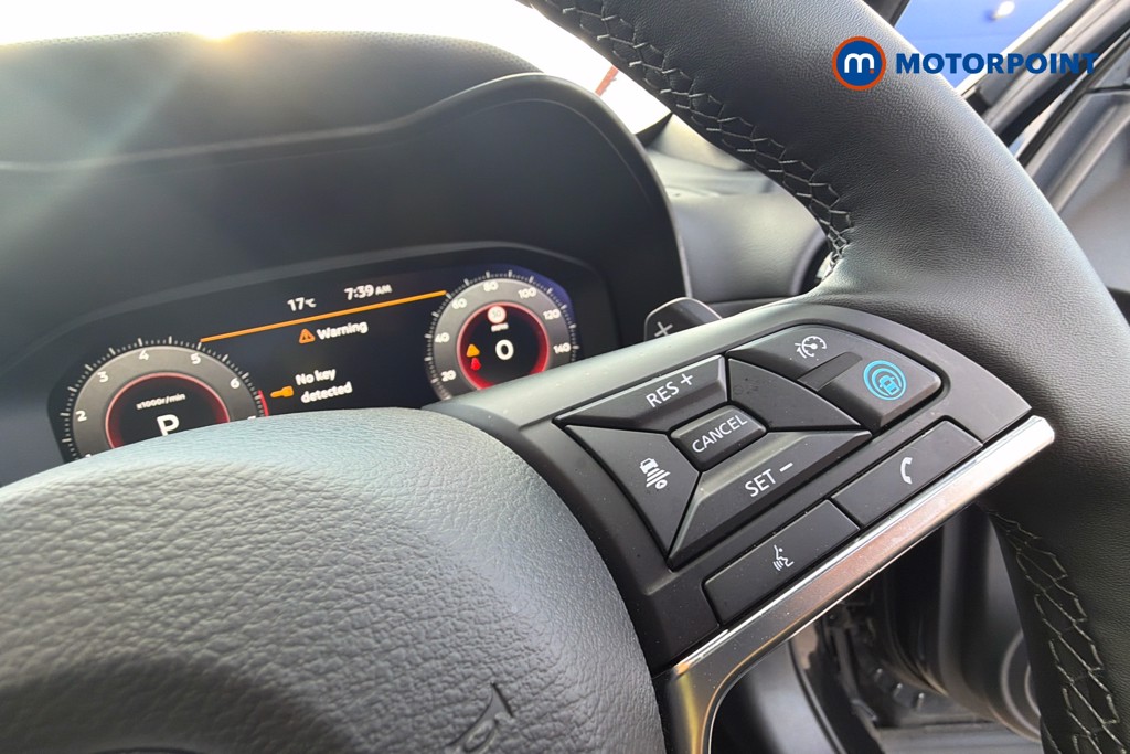 Nissan Juke Tekna Automatic Petrol SUV - Stock Number (1662858) - 4th supplementary image