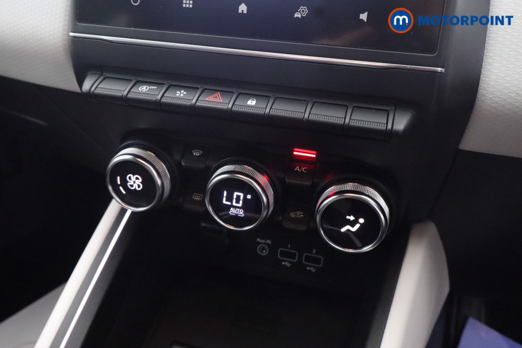 Renault Clio Techno Manual Petrol Hatchback - Stock Number (1662958) - 10th supplementary image