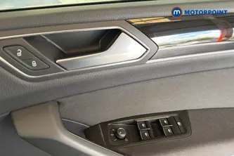 Volkswagen Touran SEL Automatic Petrol People Carrier - Stock Number (1663479) - 19th supplementary image