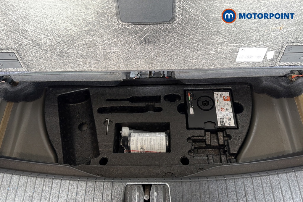 Volkswagen Touran SEL Automatic Petrol People Carrier - Stock Number (1663479) - 33rd supplementary image