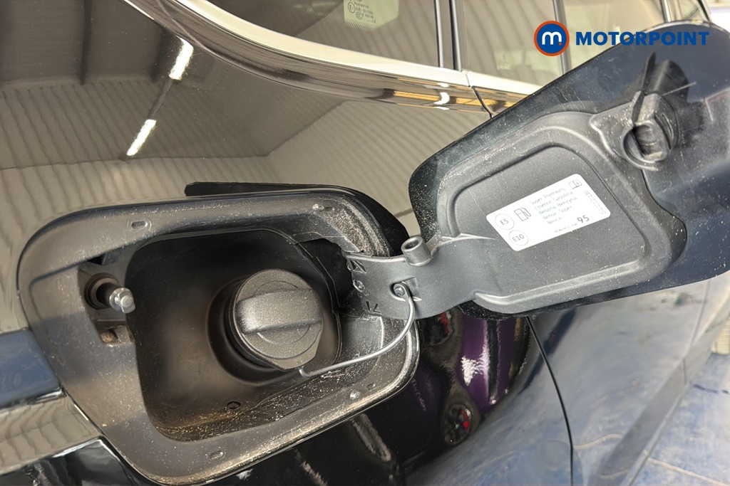 Volkswagen Touran SEL Automatic Petrol People Carrier - Stock Number (1663479) - 41st supplementary image