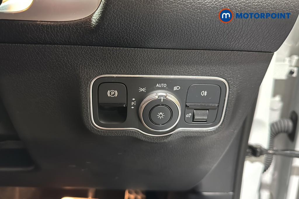 Mercedes-Benz GLB AMG Automatic Petrol SUV - Stock Number (1663557) - 11th supplementary image