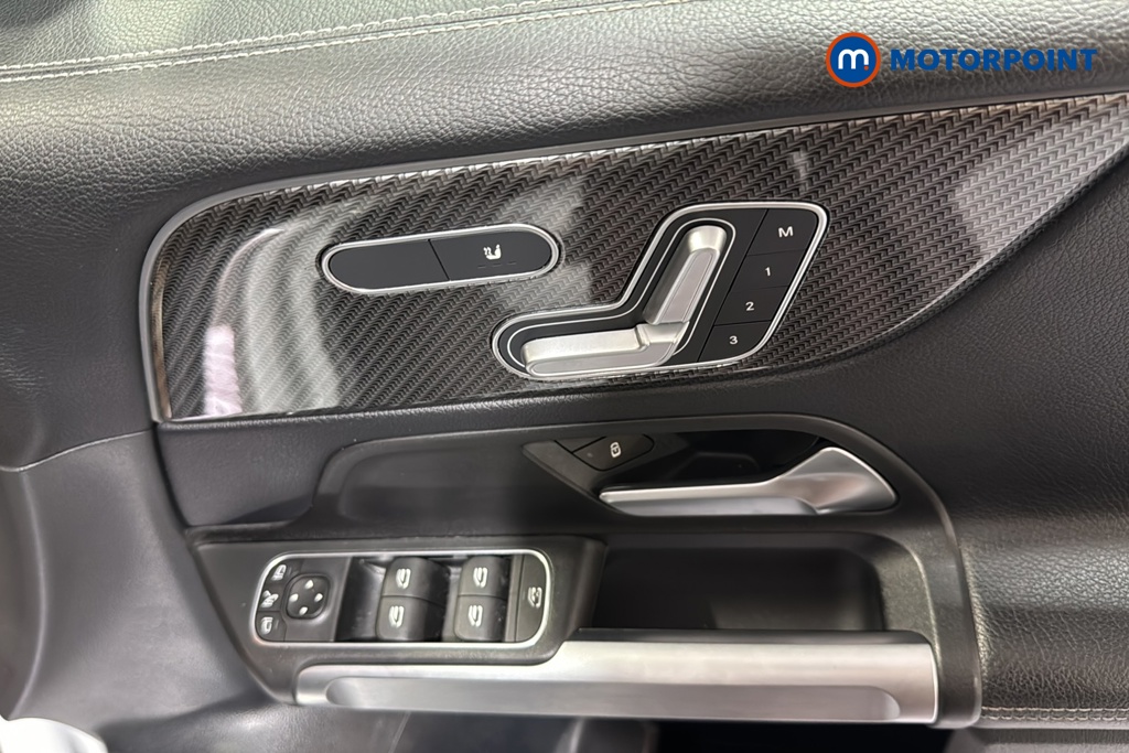 Mercedes-Benz GLB AMG Automatic Petrol SUV - Stock Number (1663557) - 19th supplementary image