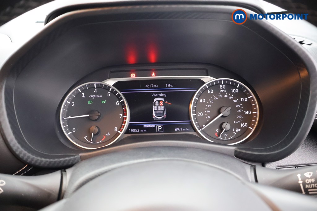 Nissan Juke N-Connecta Automatic Petrol SUV - Stock Number (1665100) - 4th supplementary image