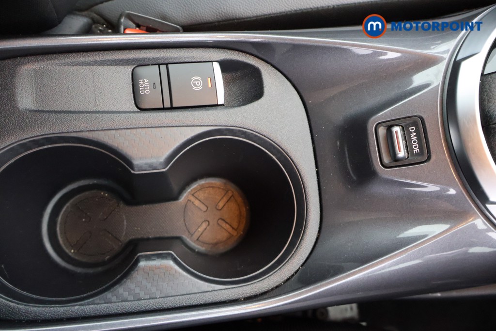 Nissan Juke N-Connecta Automatic Petrol SUV - Stock Number (1665100) - 10th supplementary image