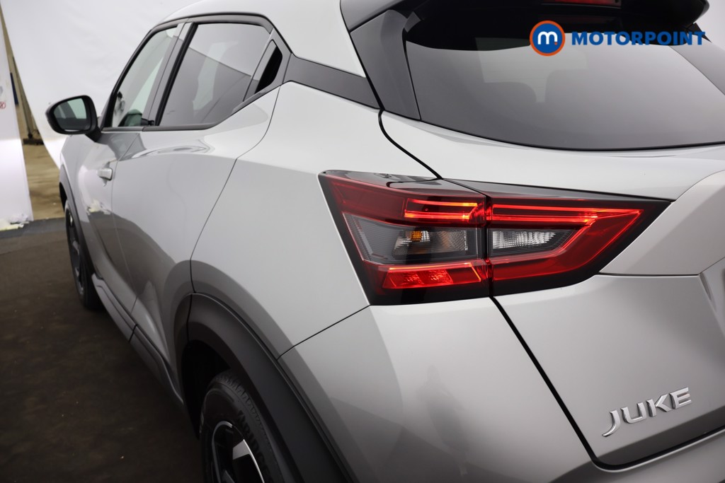Nissan Juke N-Connecta Automatic Petrol SUV - Stock Number (1665100) - 26th supplementary image