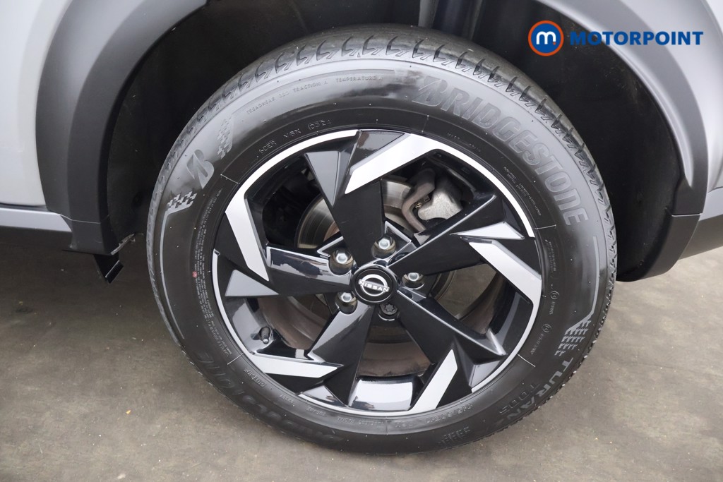 Nissan Juke N-Connecta Automatic Petrol SUV - Stock Number (1665100) - 35th supplementary image
