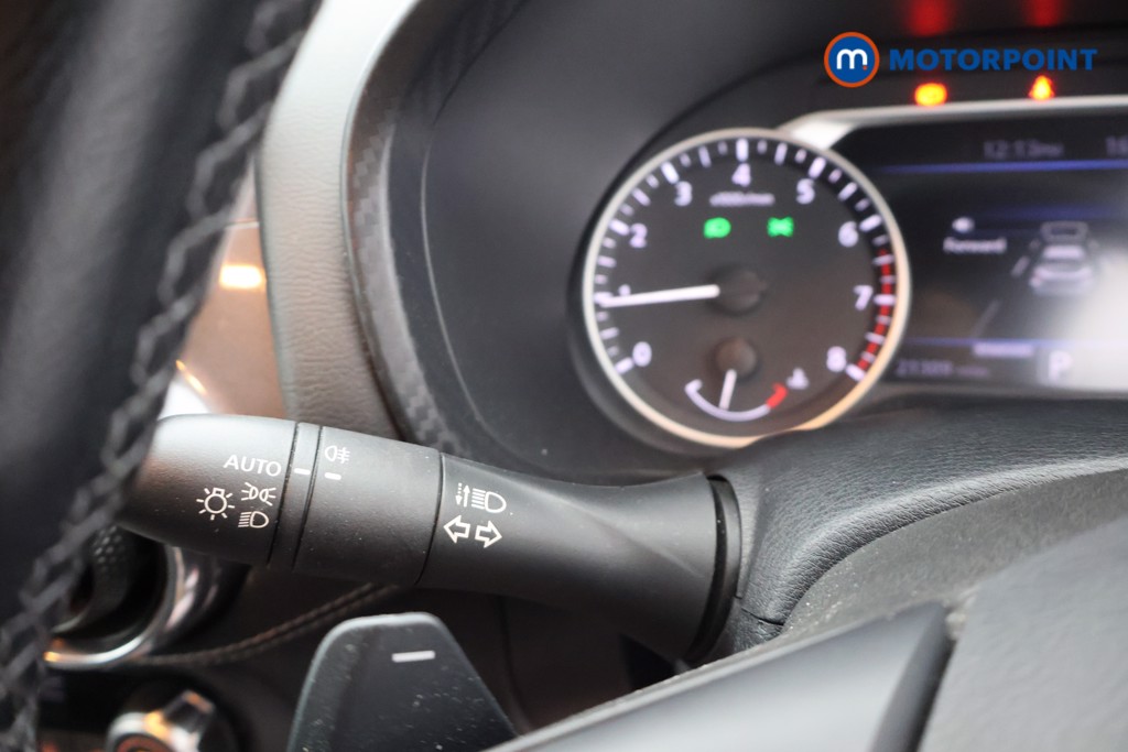 Nissan Juke N-Connecta Automatic Petrol SUV - Stock Number (1665104) - 5th supplementary image