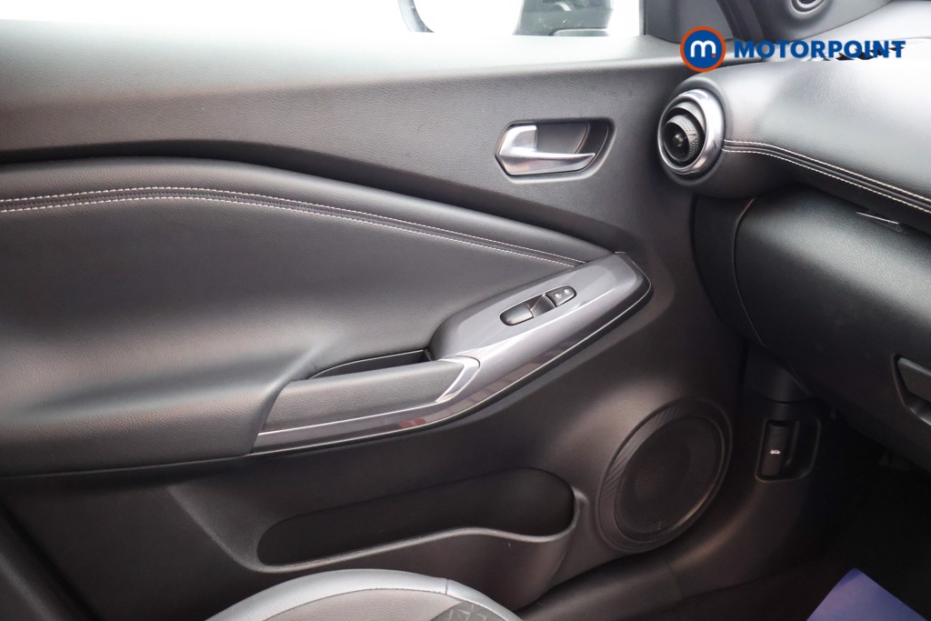 Nissan Juke N-Connecta Automatic Petrol SUV - Stock Number (1665104) - 12th supplementary image