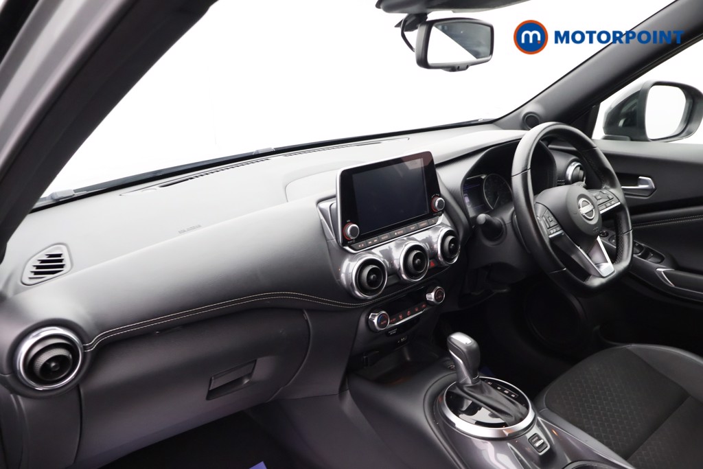 Nissan Juke N-Connecta Automatic Petrol SUV - Stock Number (1665104) - 20th supplementary image