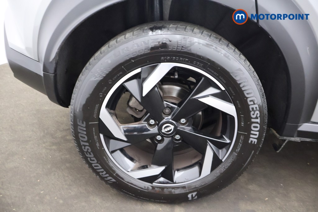 Nissan Juke N-Connecta Automatic Petrol SUV - Stock Number (1665104) - 31st supplementary image