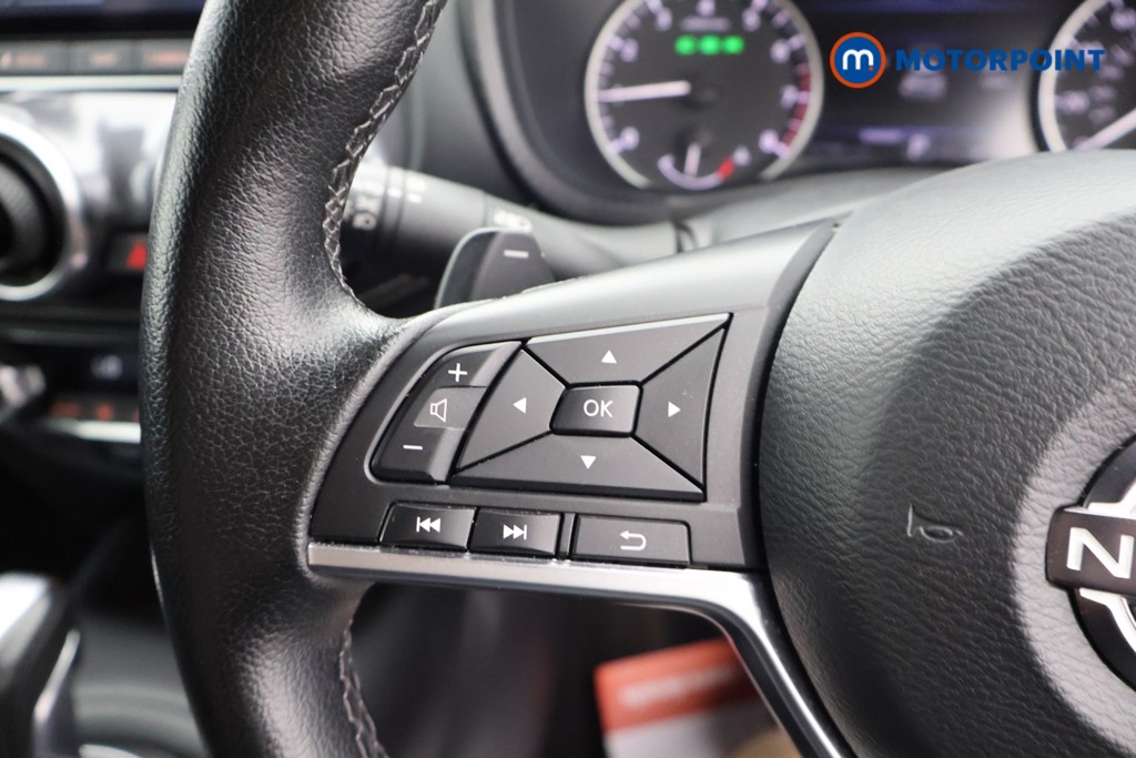 Nissan Juke N-Connecta Automatic Petrol SUV - Stock Number (1665107) - 2nd supplementary image
