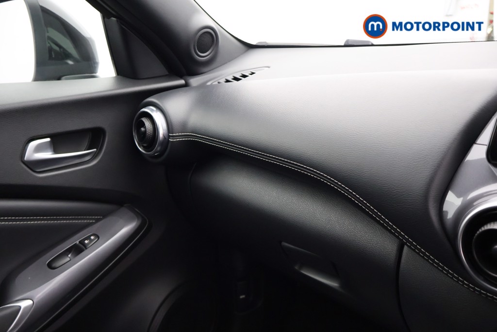 Nissan Juke N-Connecta Automatic Petrol SUV - Stock Number (1665107) - 12th supplementary image