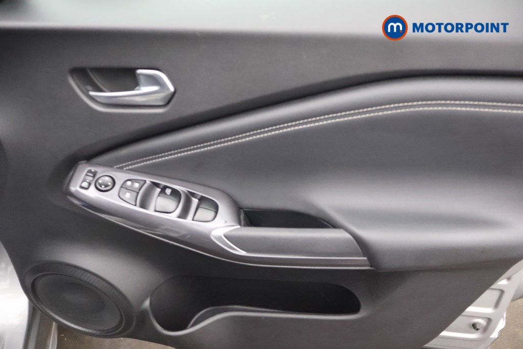 Nissan Juke N-Connecta Automatic Petrol SUV - Stock Number (1665107) - 15th supplementary image