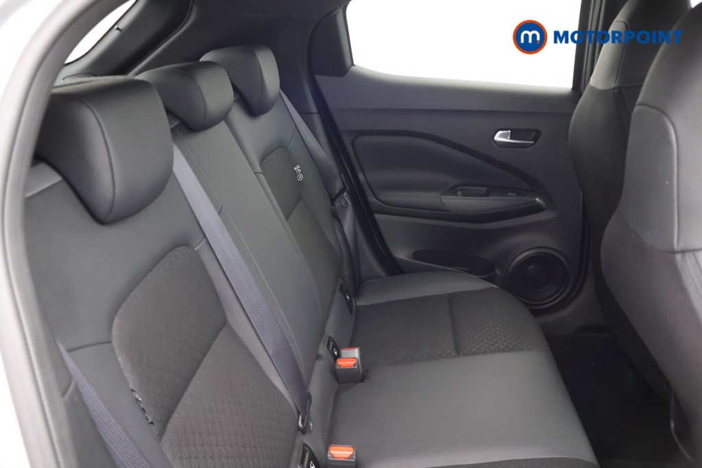 Nissan Juke N-Connecta Automatic Petrol SUV - Stock Number (1665107) - 18th supplementary image