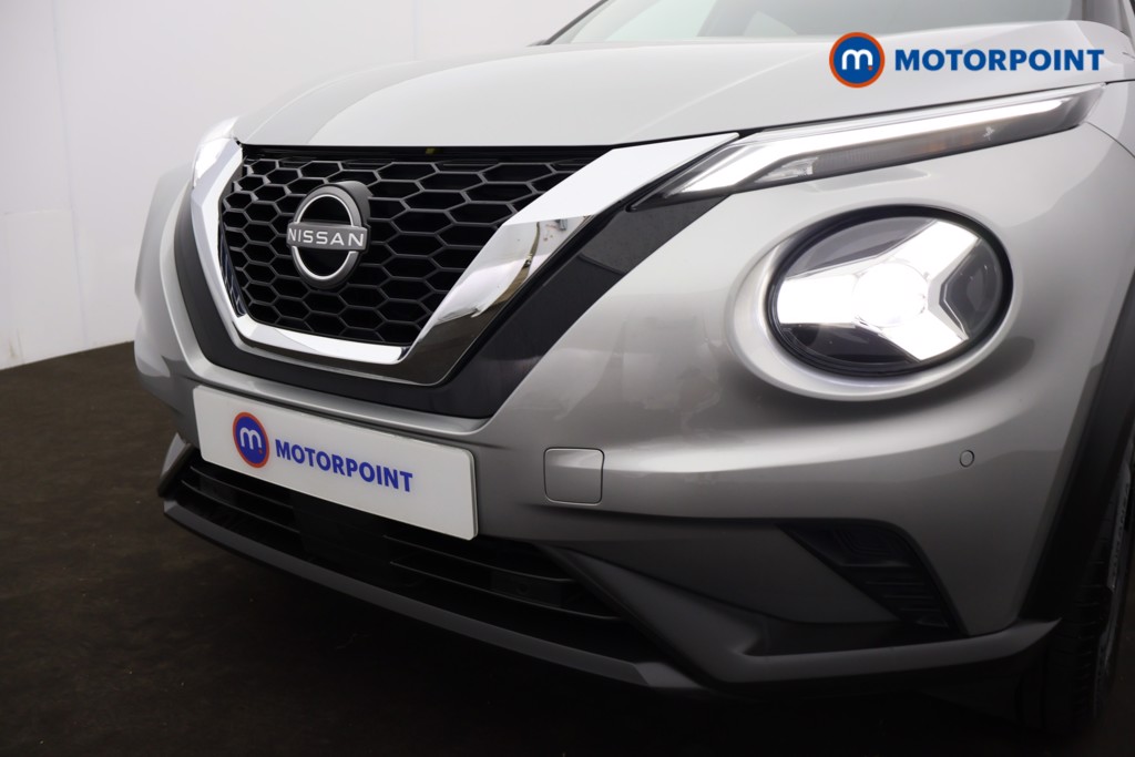 Nissan Juke N-Connecta Automatic Petrol SUV - Stock Number (1665107) - 31st supplementary image