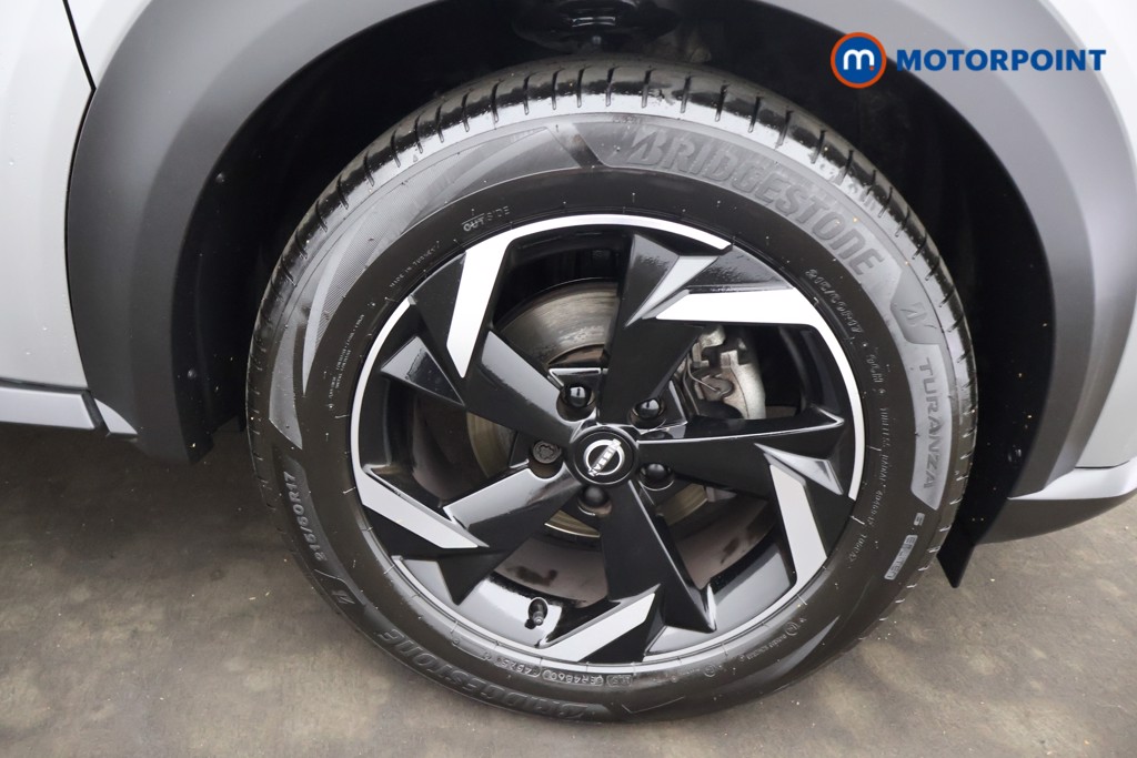 Nissan Juke N-Connecta Automatic Petrol SUV - Stock Number (1665107) - 33rd supplementary image