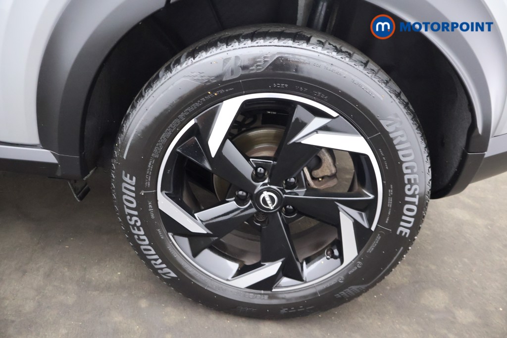 Nissan Juke N-Connecta Automatic Petrol SUV - Stock Number (1665107) - 36th supplementary image
