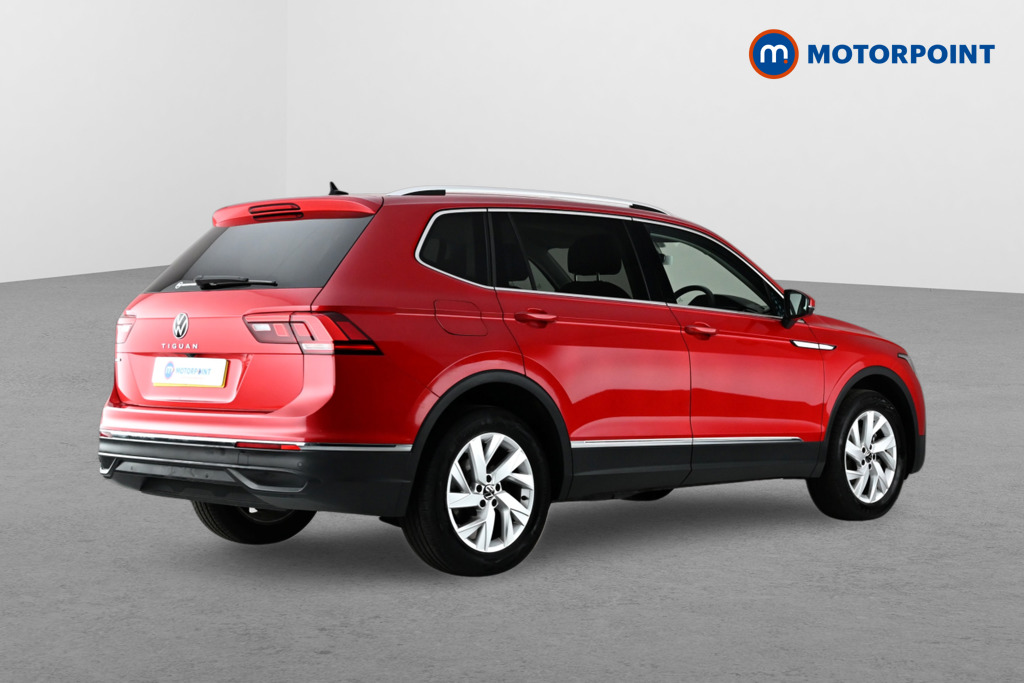 Volkswagen Tiguan Allspace Life Automatic Petrol SUV - Stock Number (1665173) - Drivers side rear corner