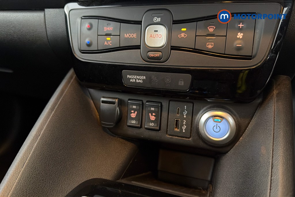 Nissan Leaf N-Connecta Automatic Electric Hatchback - Stock Number (1665429) - 17th supplementary image
