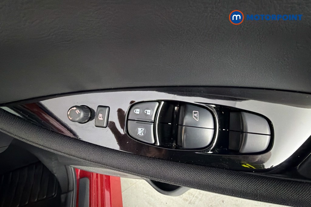 Nissan Leaf N-Connecta Automatic Electric Hatchback - Stock Number (1665429) - 20th supplementary image